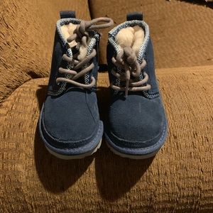 Boys Ugg Boots Size 7c